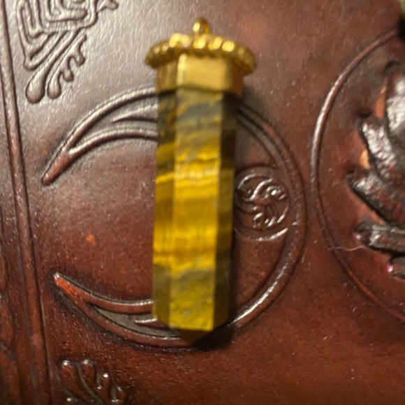 Beautiful Tigers Eye Pendant! Charged with Reiki - Picture 4 of 4